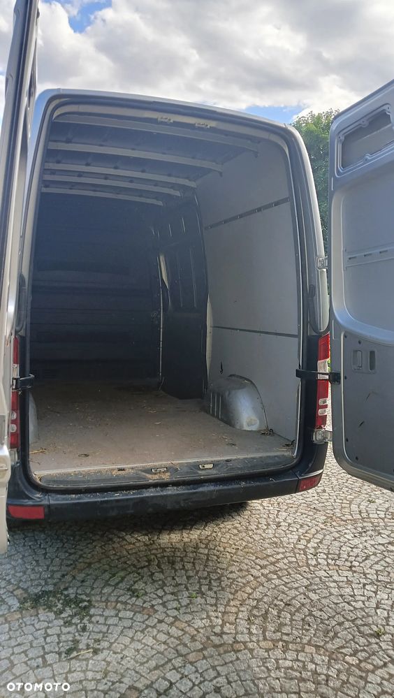 Mercedes-Benz Sprinter - 10