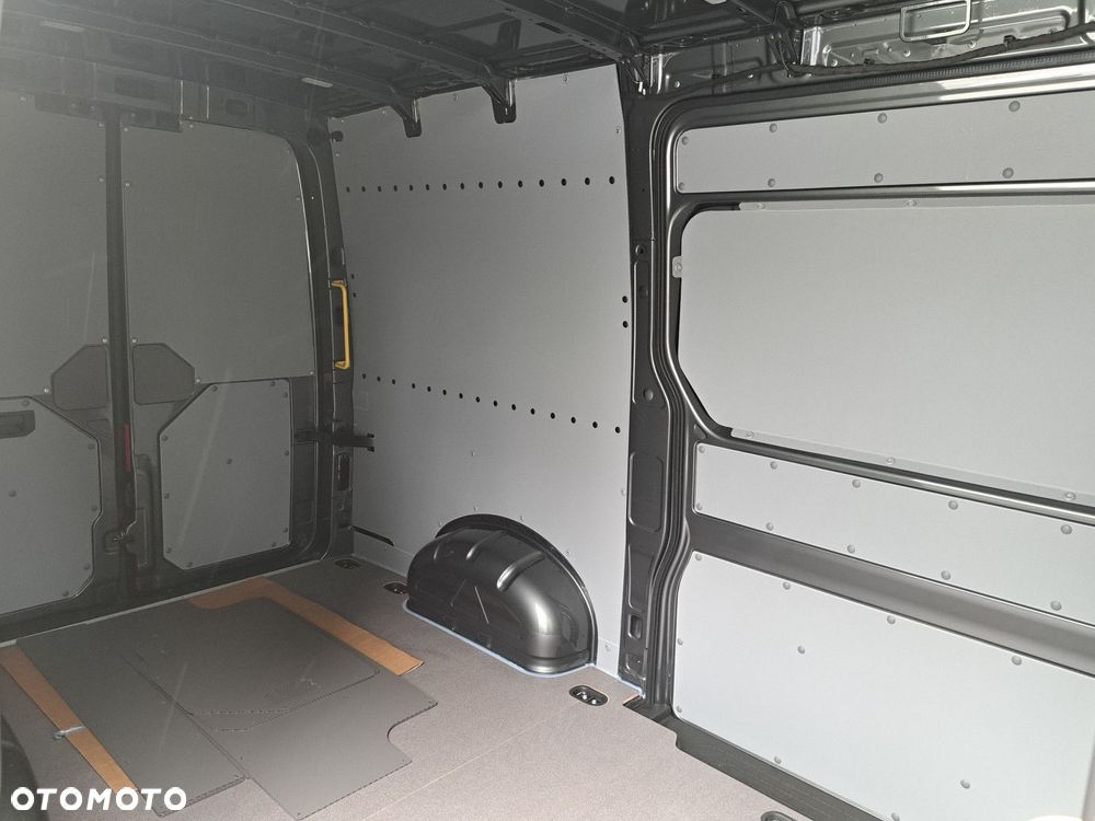 Volkswagen Crafter - 12