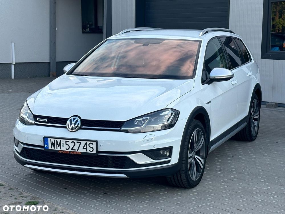 Volkswagen Golf - 2