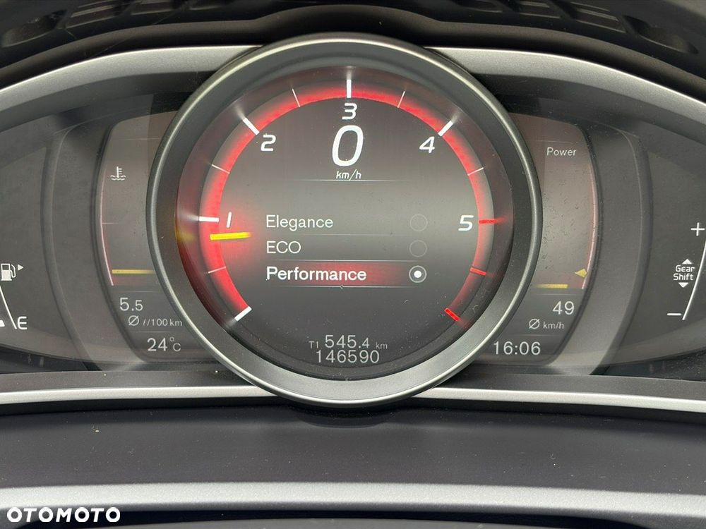 Volvo V40 D2 Momentum - 20