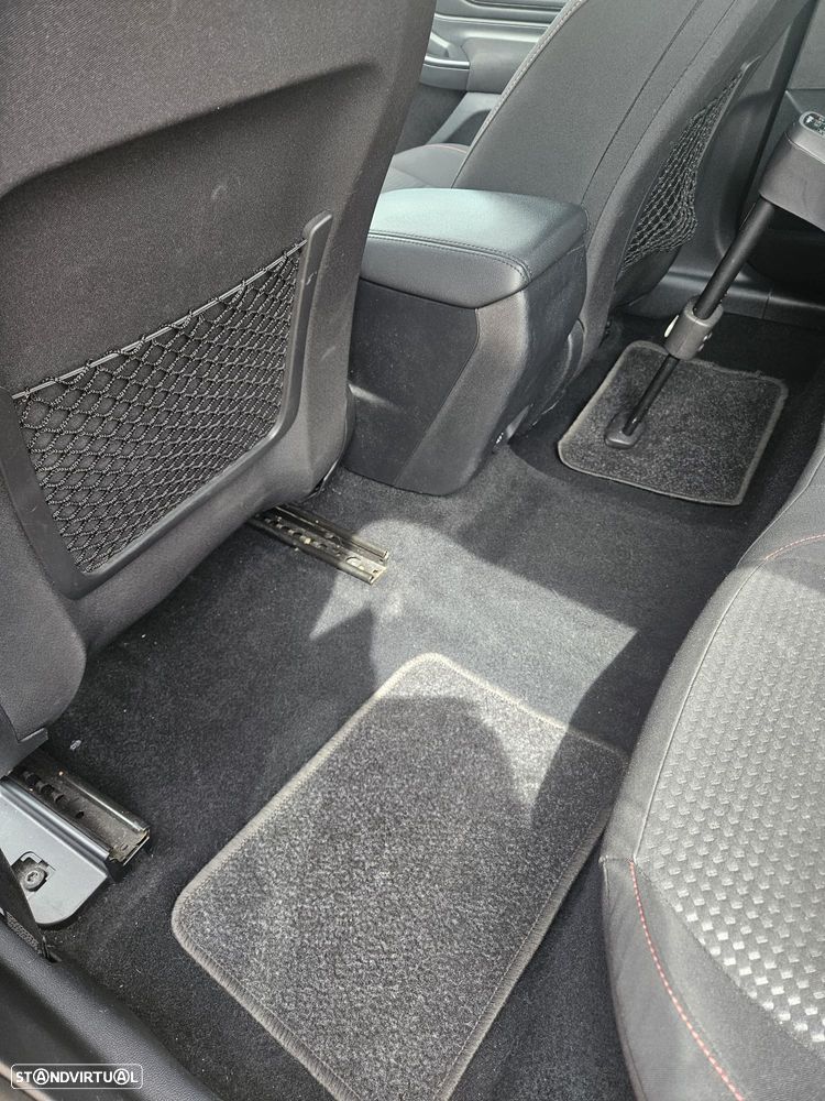 Ford Focus 1.0 EcoBoost MHEV ST-Line - 13