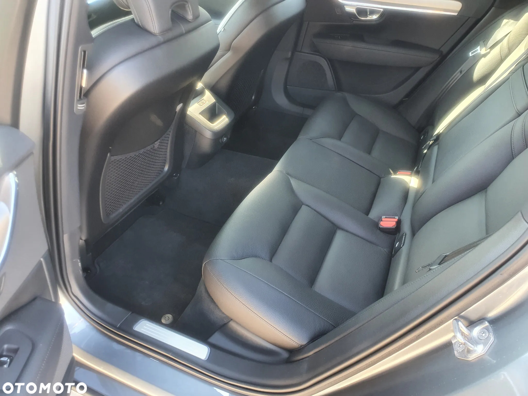 Volvo V90 - 10