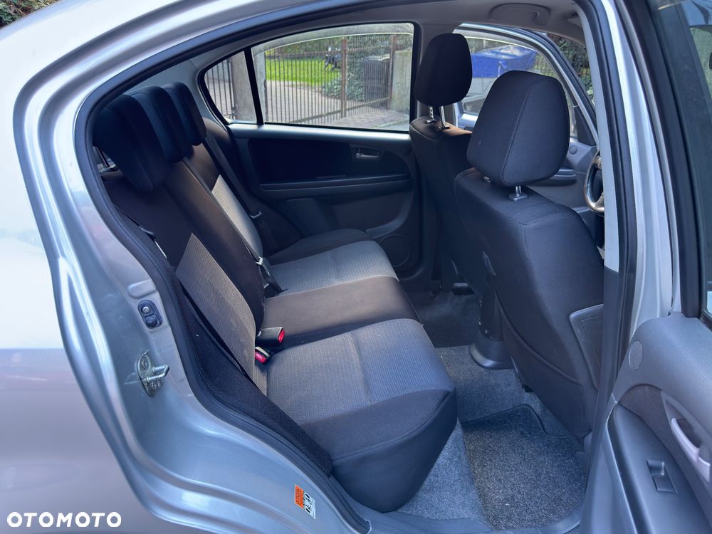 Suzuki SX4 - 13