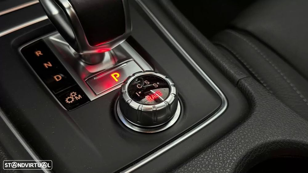 Mercedes-Benz CLA 45 AMG 4Matic 7G-DCT - 27
