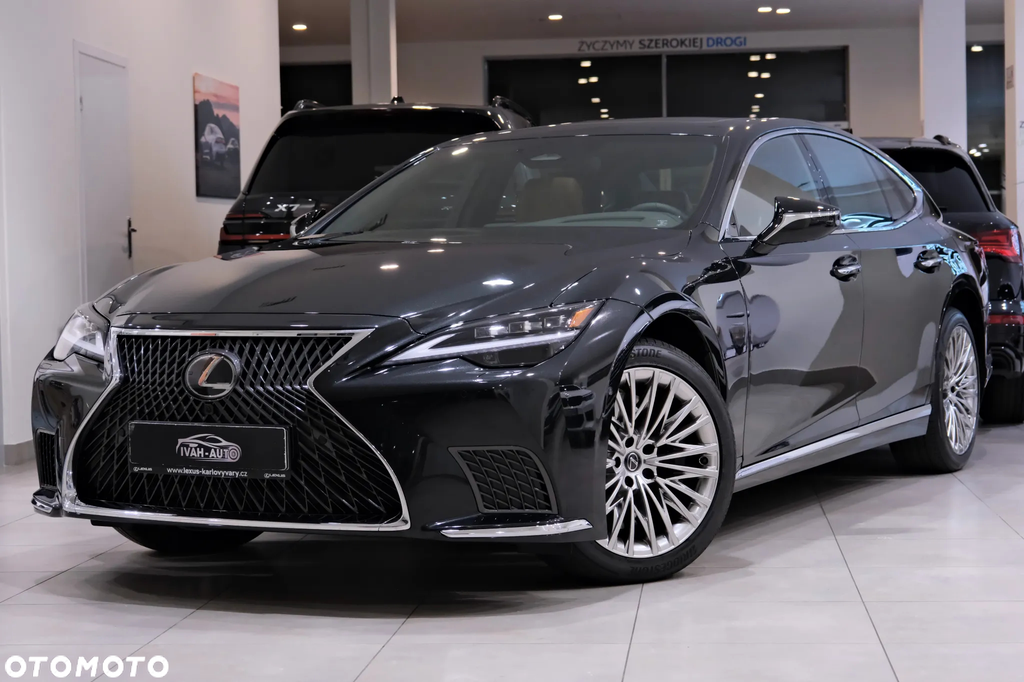Lexus LS - 12
