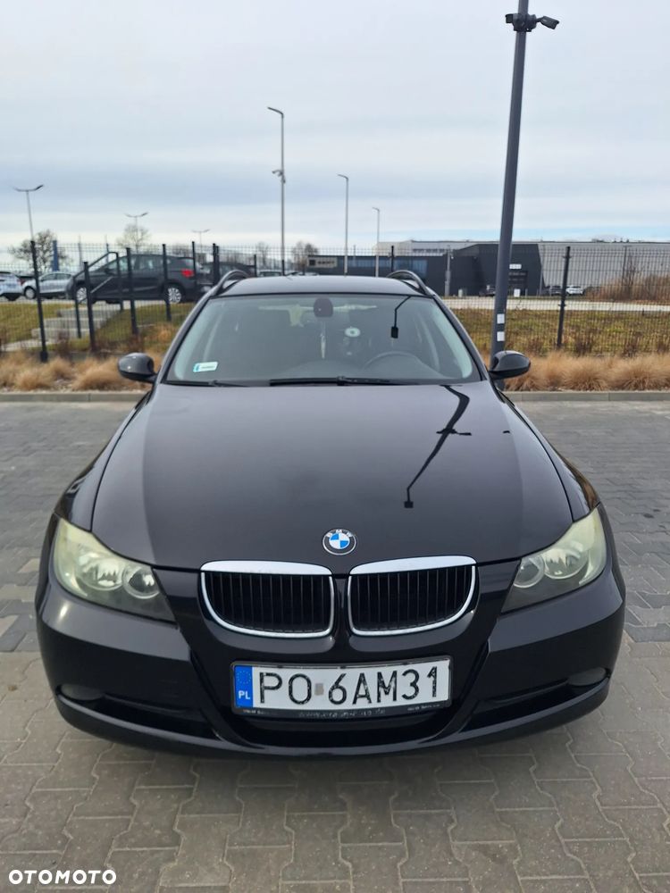 BMW Seria 3 318i - 3