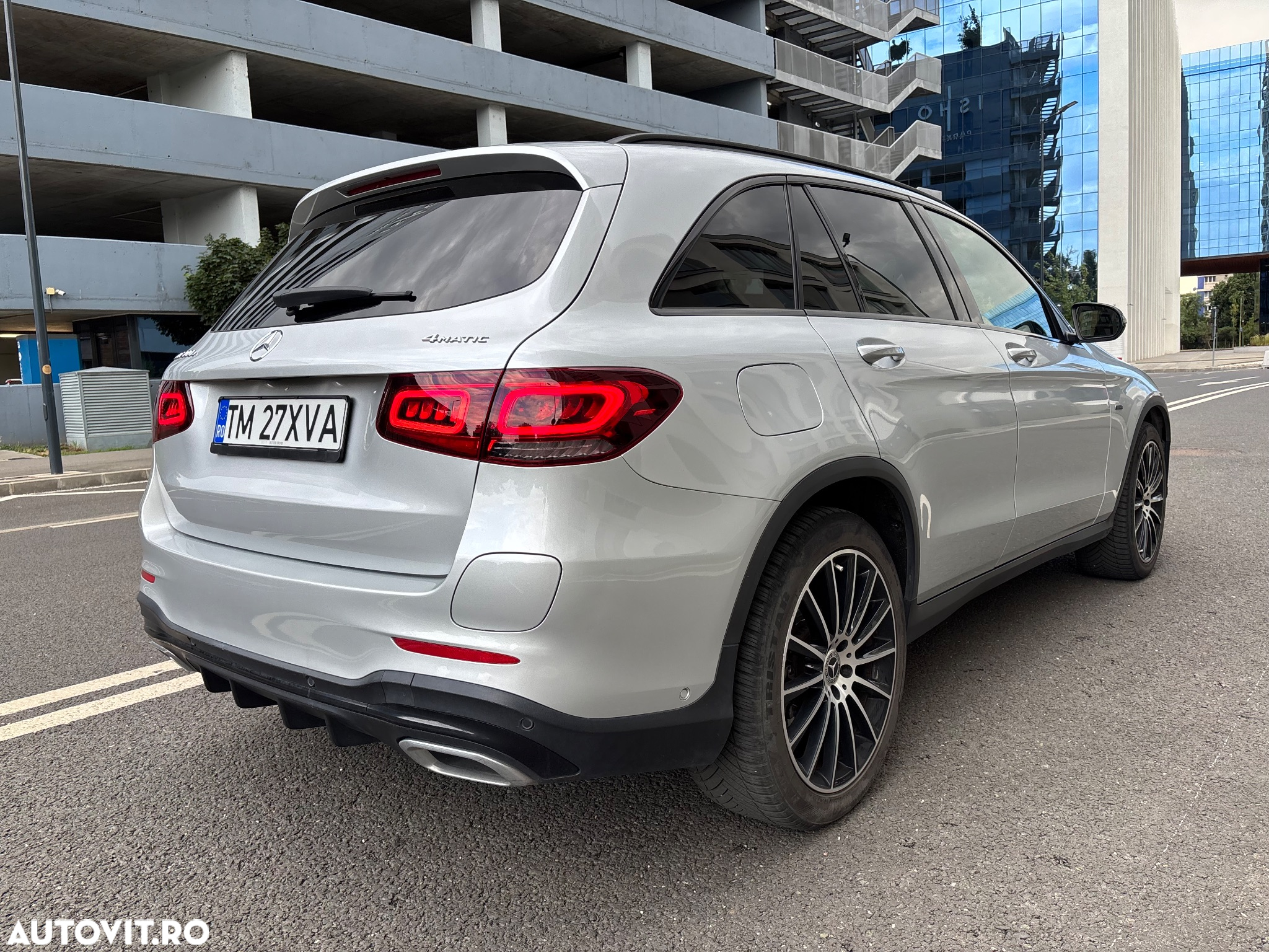 Mercedes-Benz GLC 300 e 4MATIC - 3
