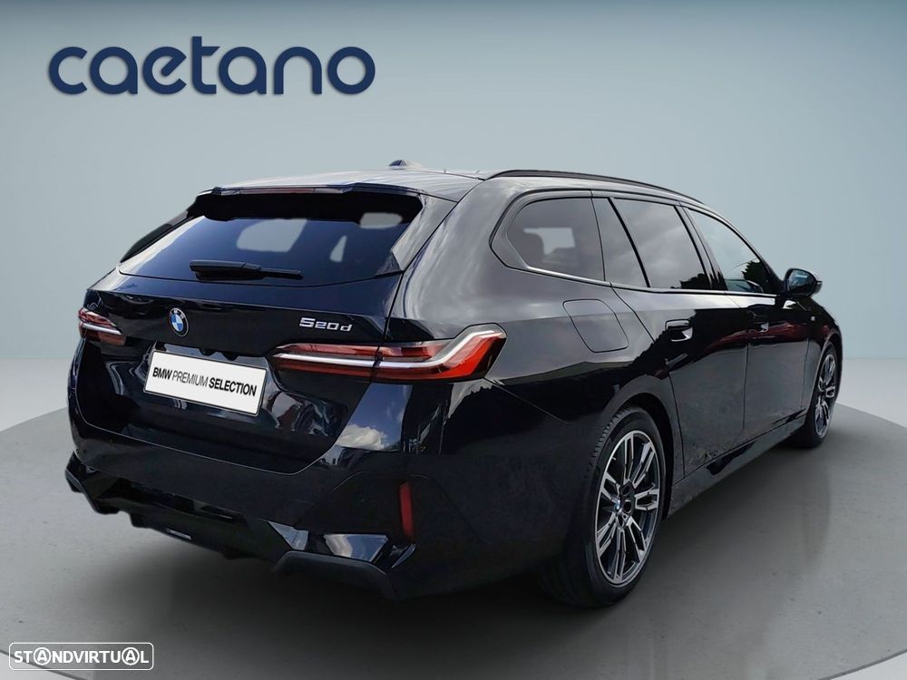 BMW 520 d Pack Desportivo M - 8