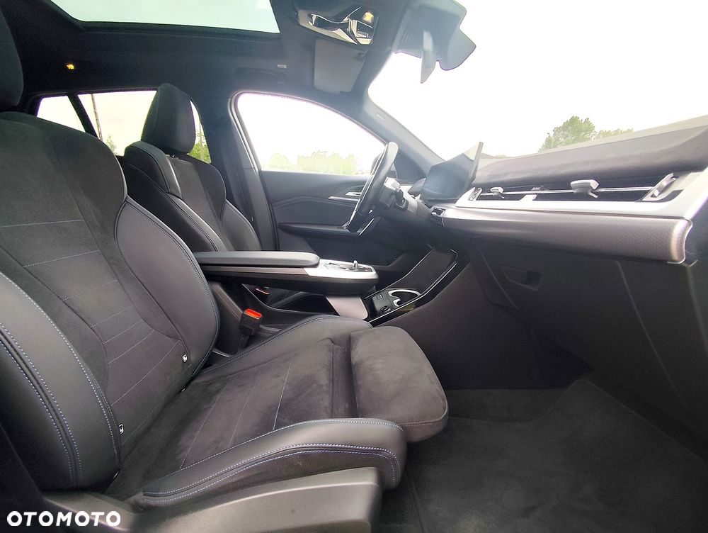 BMW iX2 xDrive30 66.5kWh M Sport Edition - 10