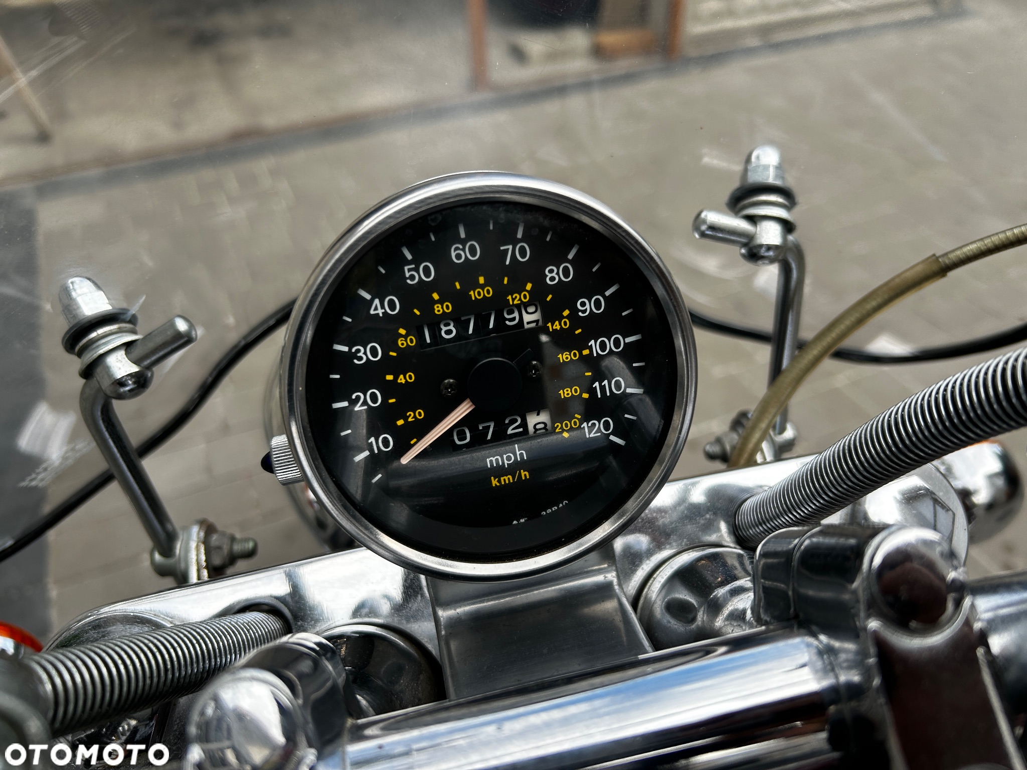 Suzuki Intruder - 14