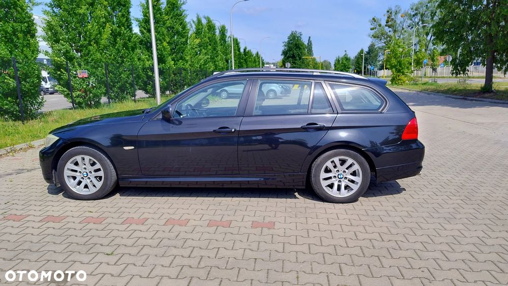 BMW Seria 3 318d DPF - 4