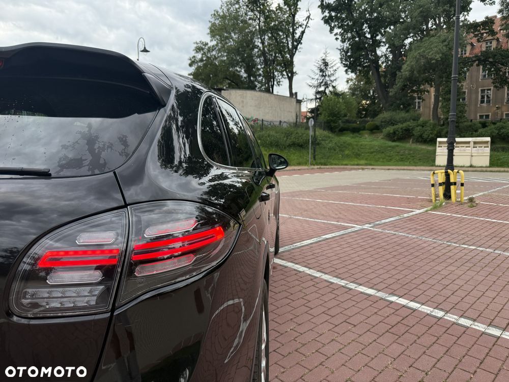 Porsche Cayenne - 7