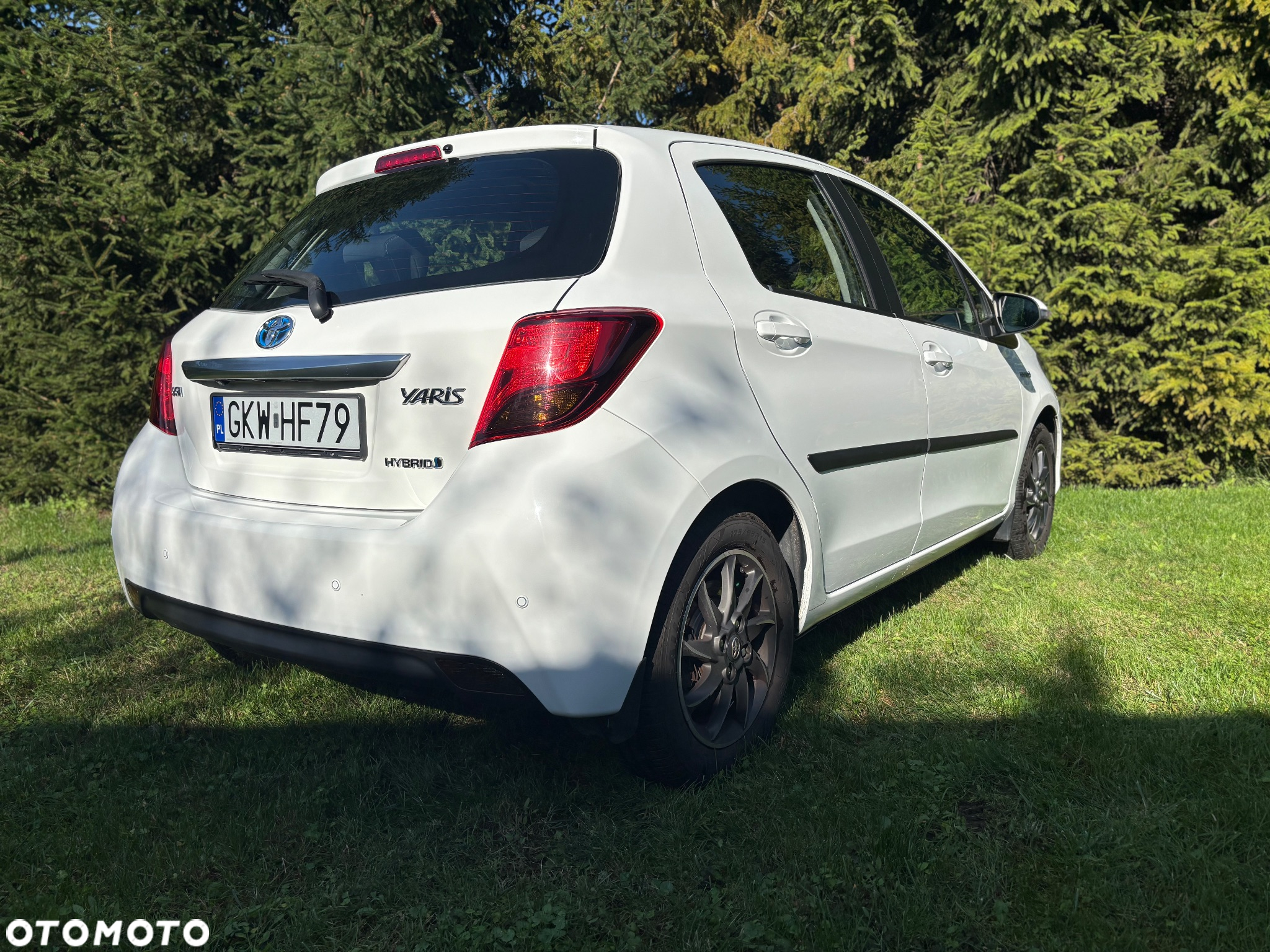 Toyota Yaris Hybrid 100 Premium - 3