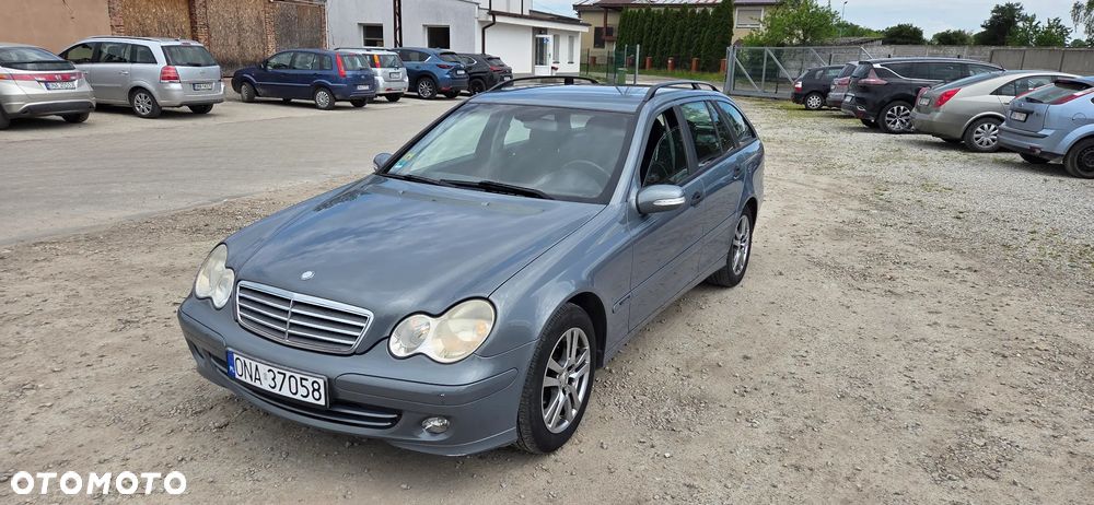 Mercedes-Benz Klasa C 180 T Kompressor Classic - 3