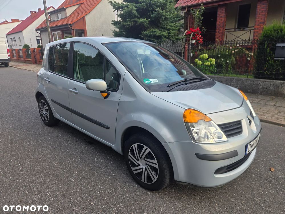 Renault Modus - 1