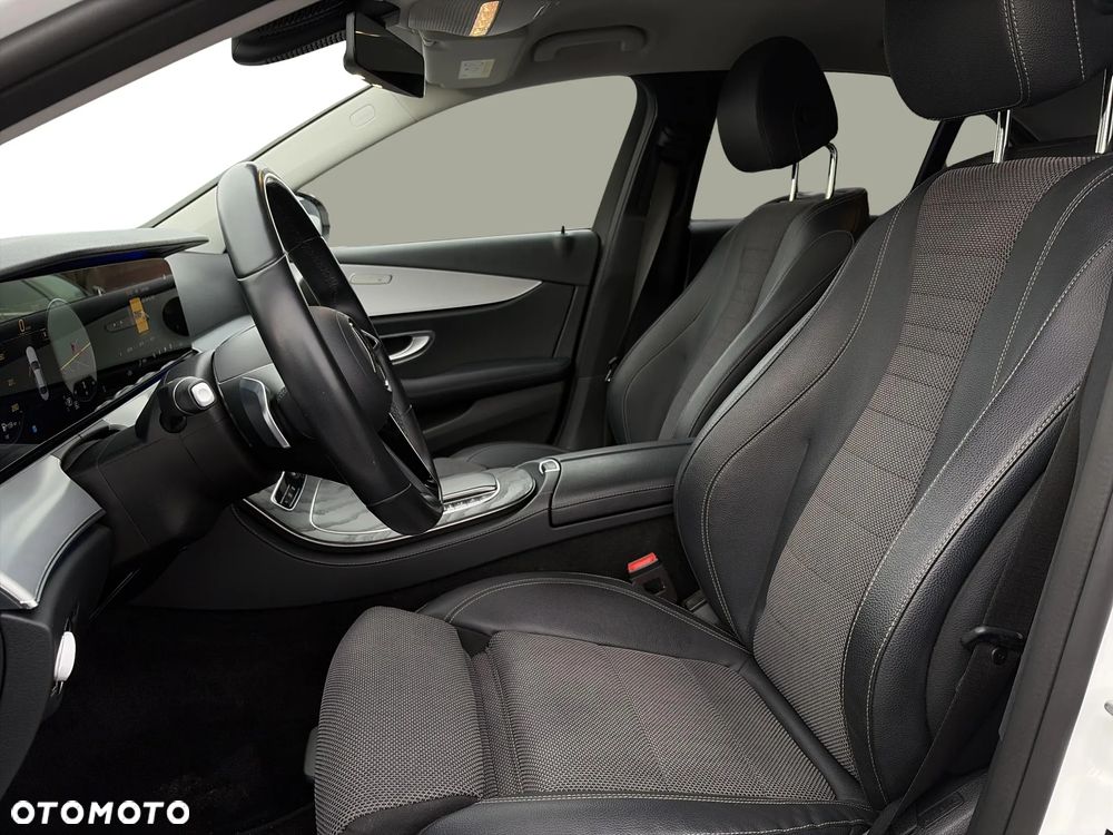 Mercedes-Benz Klasa E 220 d 4-Matic AMG - 11