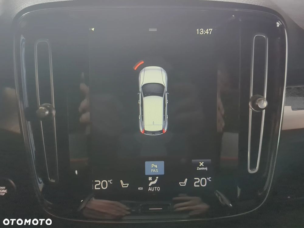 Volvo XC 40 T3 Momentum - 33