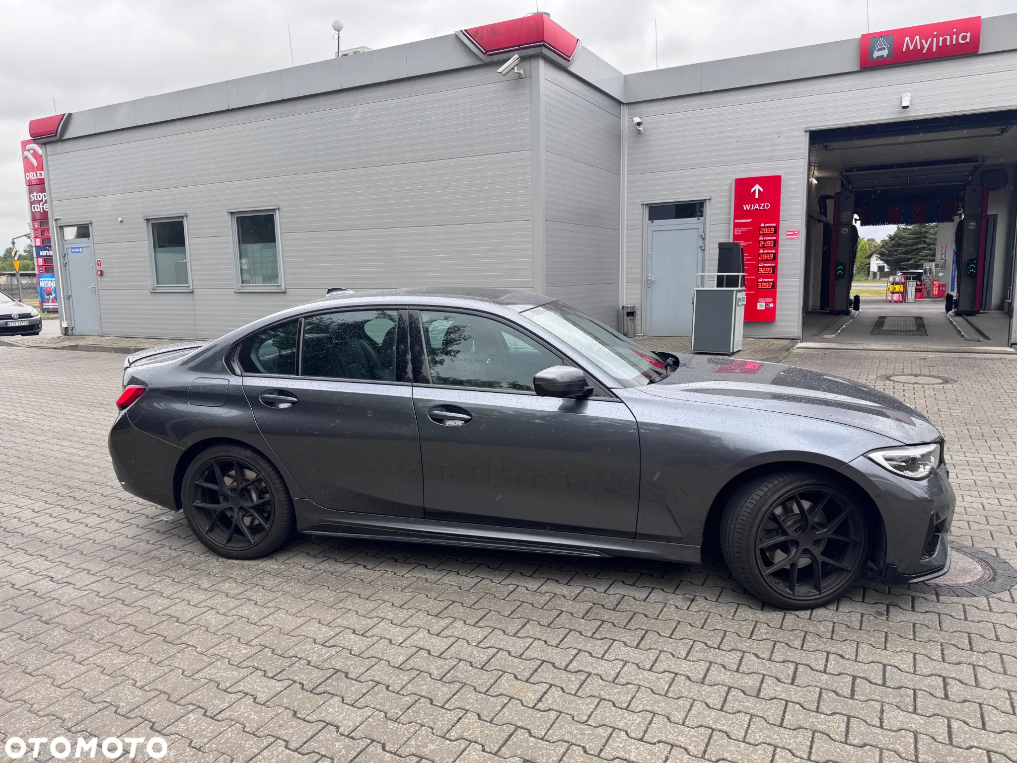 BMW Seria 3 330i xDrive M Sport - 4