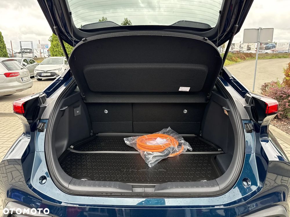 Toyota C-HR 2.0 PHEV Dynamic Force Style - 11