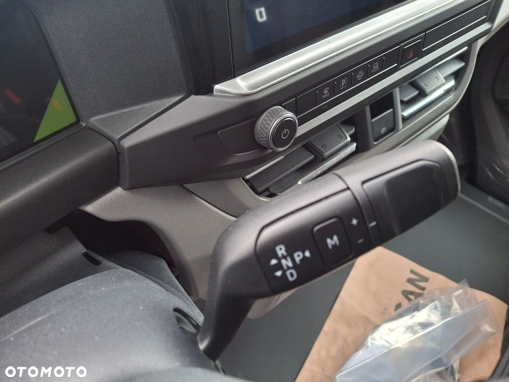 Volkswagen Transporter Furgon 2.0 TDI 150 KM automat - 21