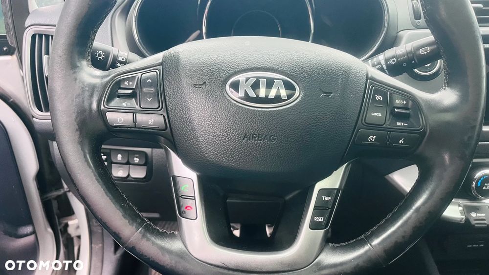 Kia Rio - 19