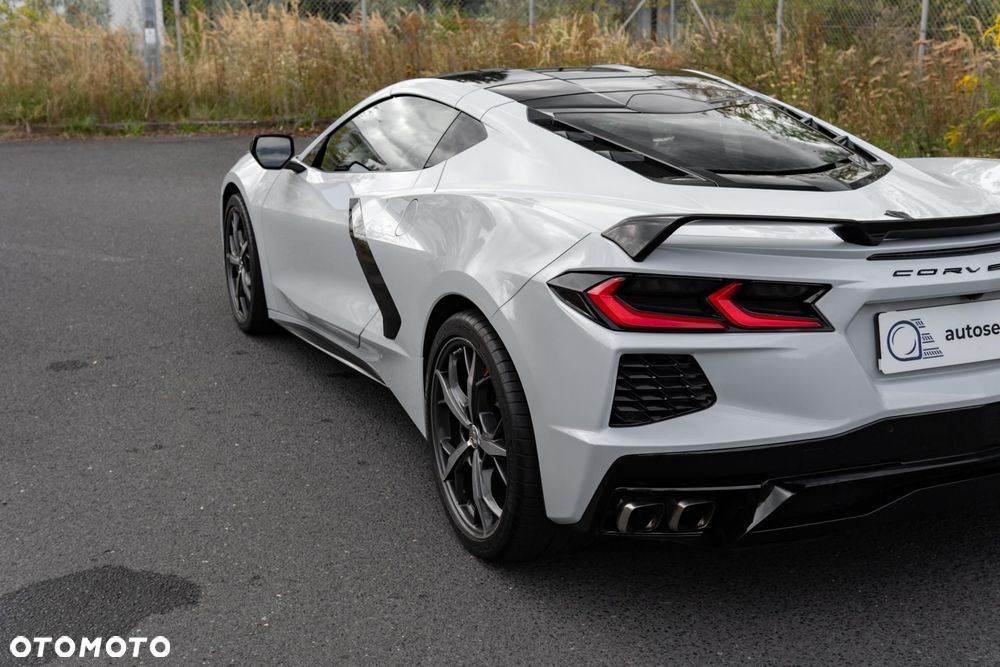 Chevrolet Corvette - 41