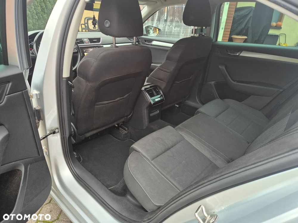 Skoda Superb 2.0 TDI Ambition - 13