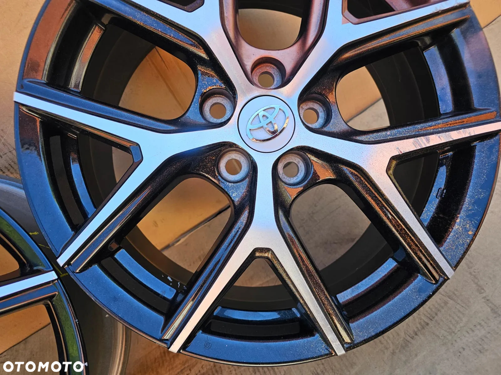 (F146) OE Toyota Rav4 Hyundai Kia Honda Infiniti Lexus Mazda Mitsubishi Nissan Subaru Suzuki / 7,5x18 ET45 5x114.3 - 7