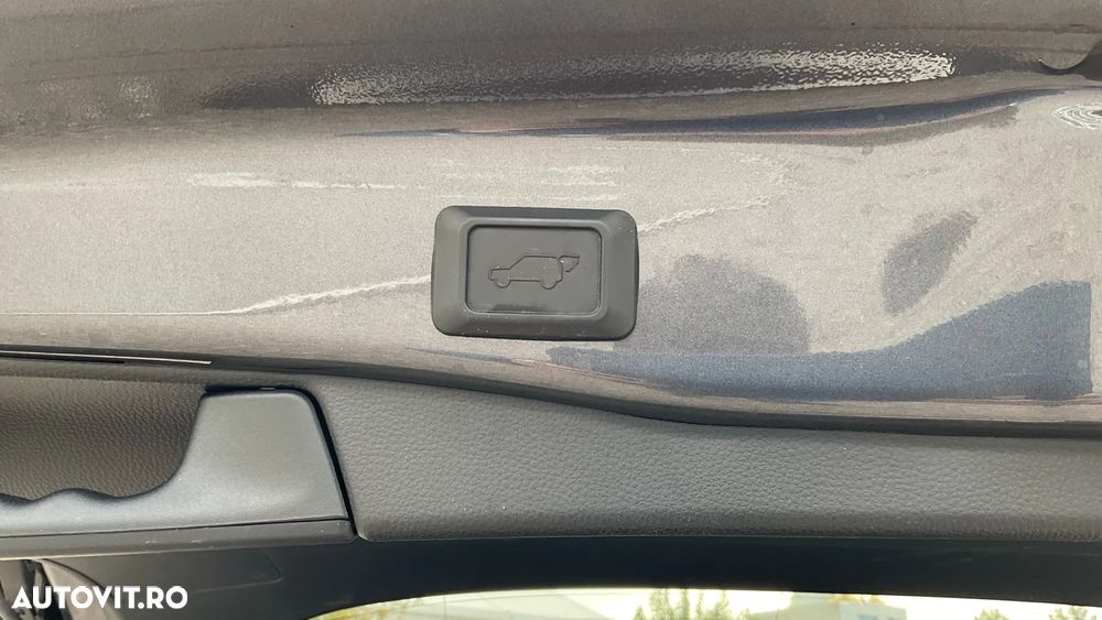 Toyota RAV4 2.5 Hybrid VVT-iE 4x4 Luxury Plus - 13