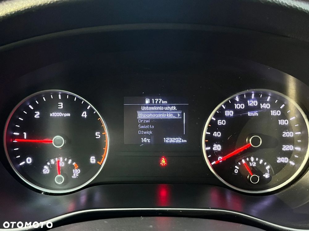 Kia Sportage 1.6 CRDI Black Edition 2WD - 29