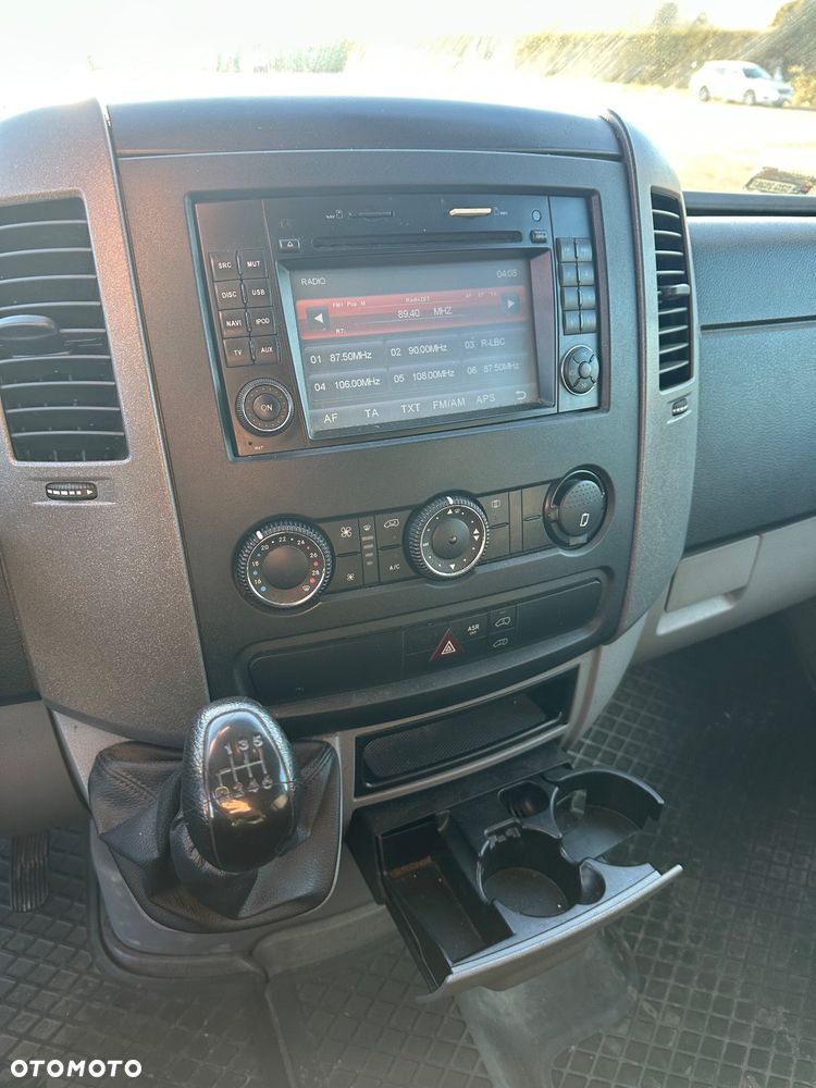 Mercedes-Benz Sprinter - 15
