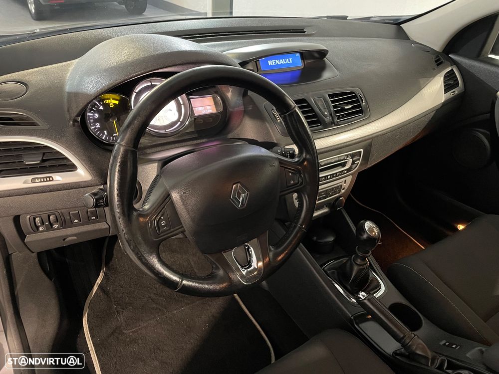 Renault Mégane Sport Tourer 1.5 dCi Comfort SS - 8