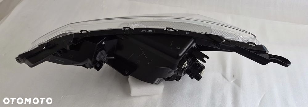 LAMPA PRAWA PRZÓD MITSUBISHI SPACE STAR LIFT 2019- STANLEY W5335 - 4