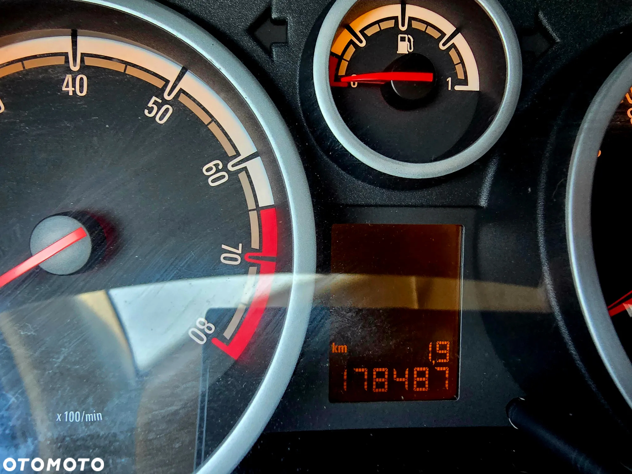 Opel Corsa 1.2 16V - 13