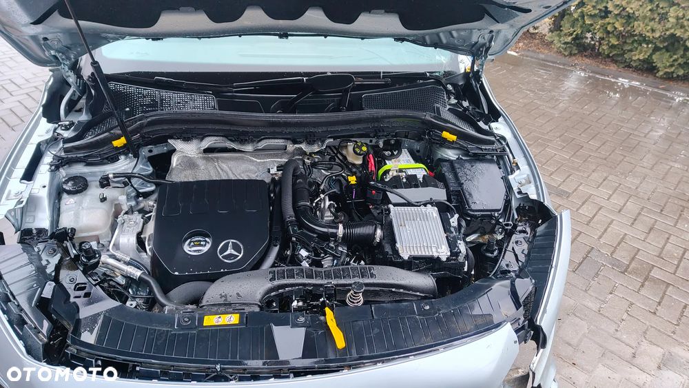 Mercedes-Benz GLA 200 Progressive - 9