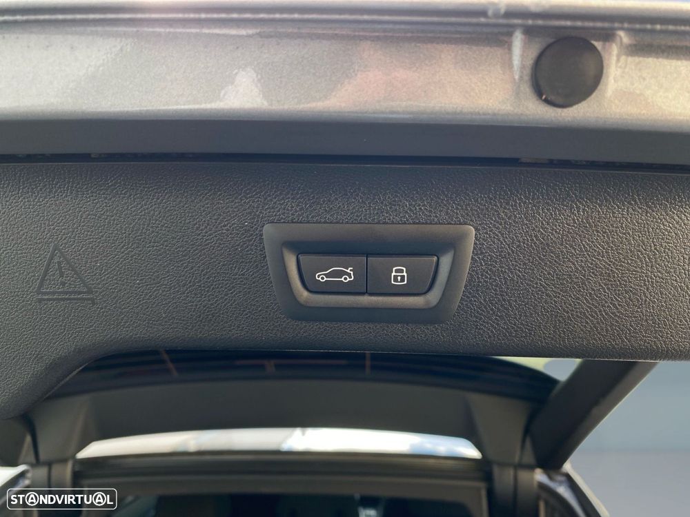 BMW 530 e Pack Desportivo M - 23