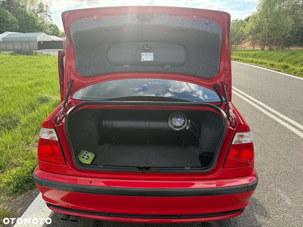 BMW Seria 3 320i - 7