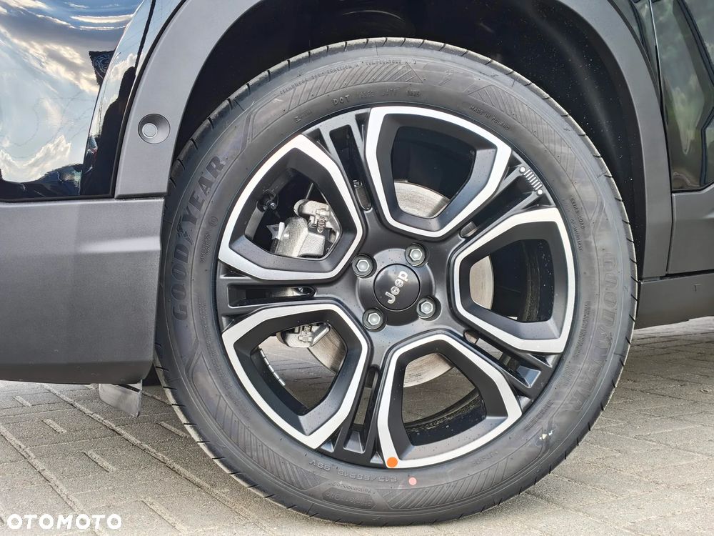 Jeep Avenger 1.2 T3 mHEV Summit FWD eDCT6 - 17