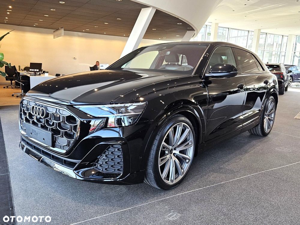 Audi Q8 - 2