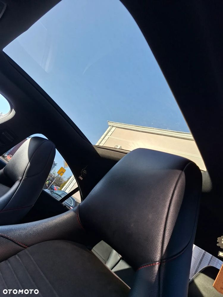 Mercedes-Benz CLA 180 7G-DCT AMG Line - 9