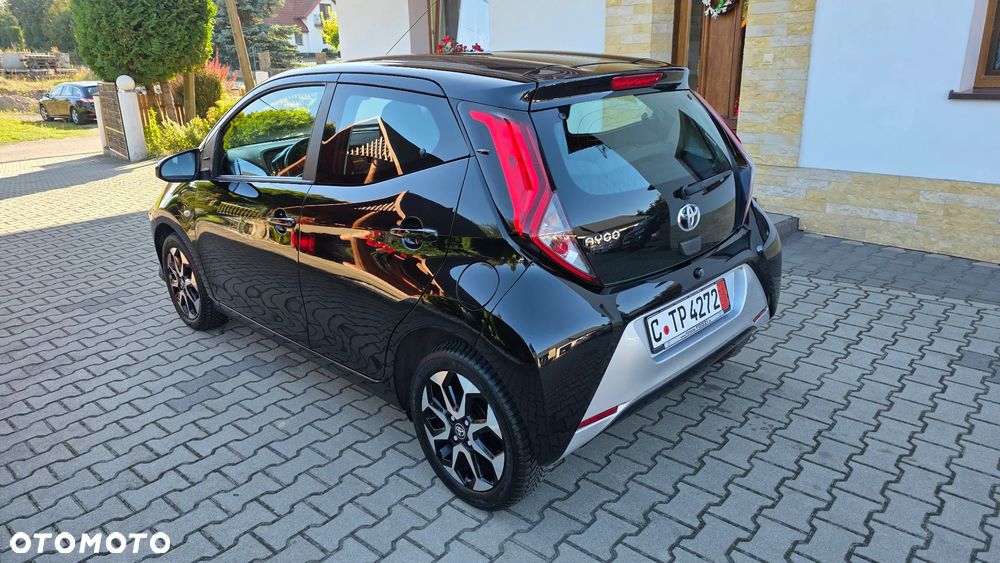 Toyota Aygo x-play club - 5