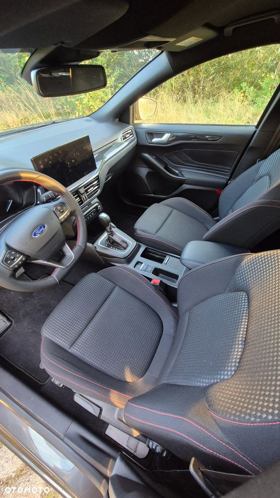 Ford Focus 1.0 EcoBoost Hybrid ST-LINE - 11