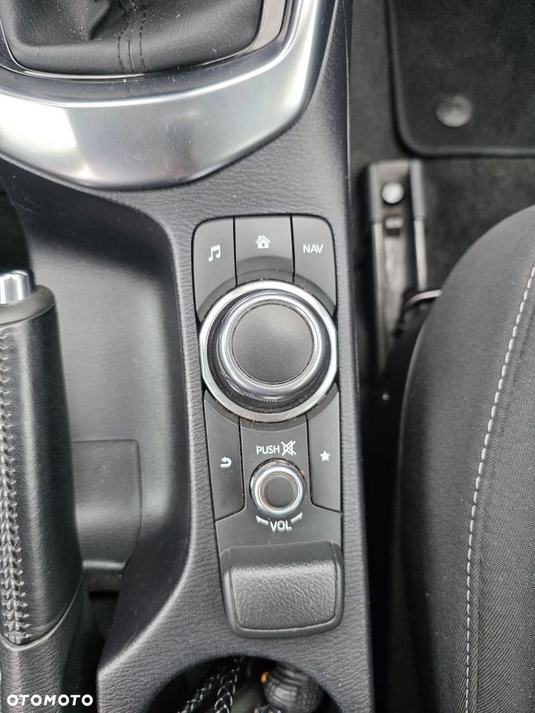 Mazda 2 - 4