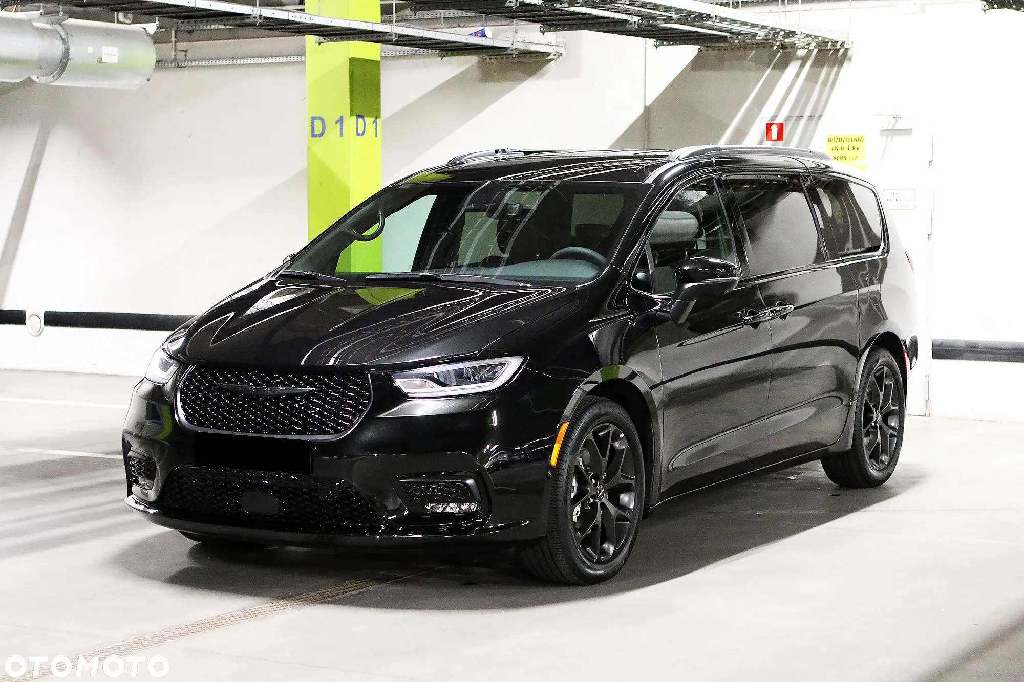 Chrysler Pacifica - 3