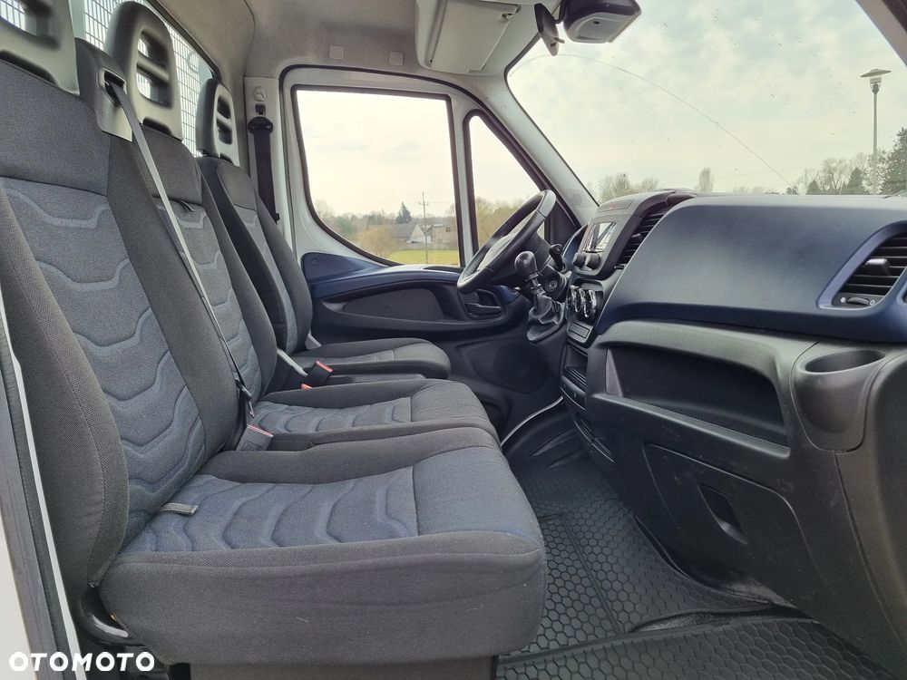 Iveco Daily 50-150 3.0 HPi 150KM 12-Palet Skrzynia dł 6.12 - 11