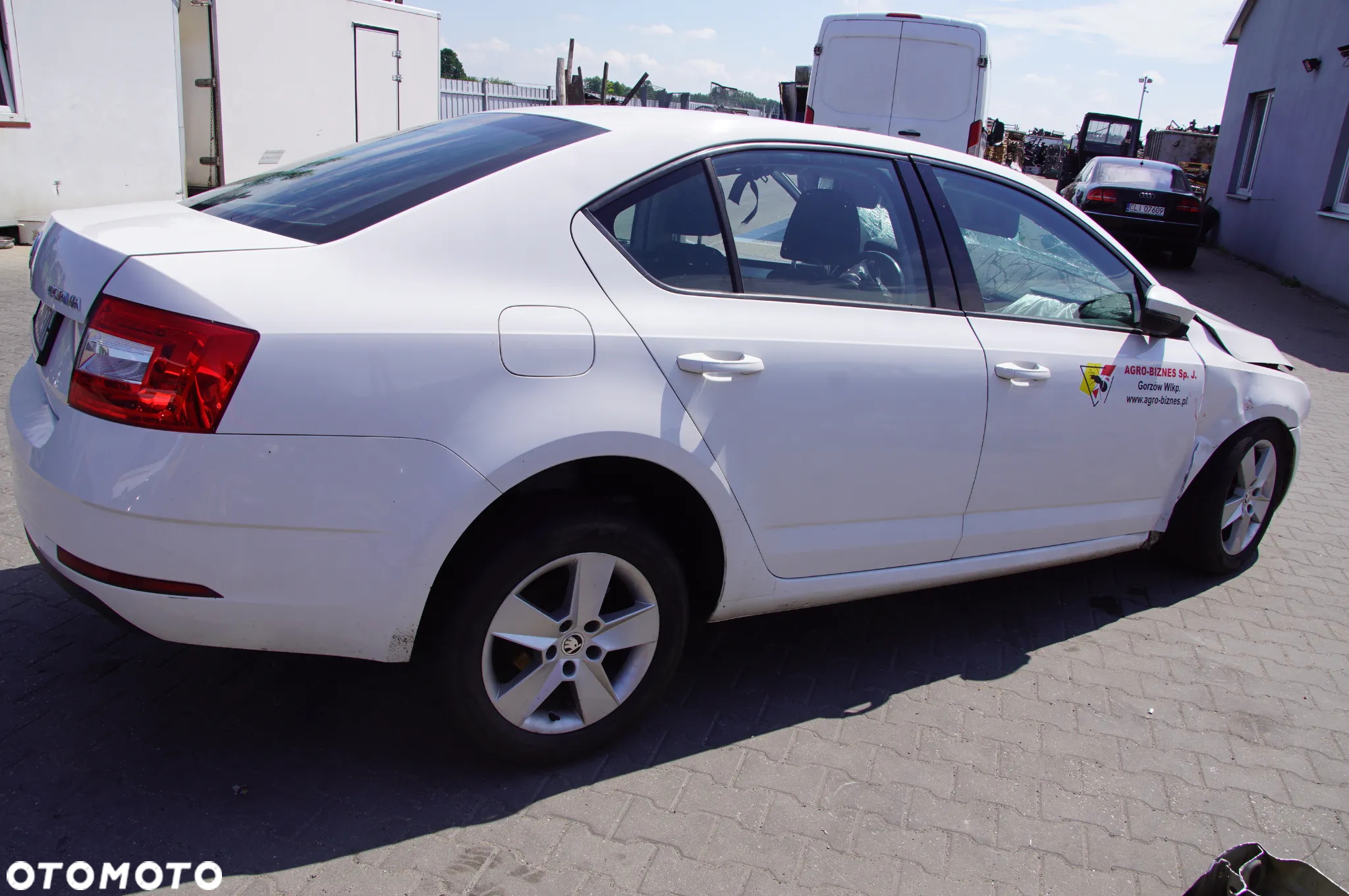 POJAZD NA CZĘŚCI KASACJA SZROT TEL 692324777 Skoda Octavia 3 2.0 tdi crmb 150 kod lakieru LF9E skrzynia pgt hatchback felga amortyzator wtryskiwacz drzwi klapa lampa ćwiartka próg słupek - 10