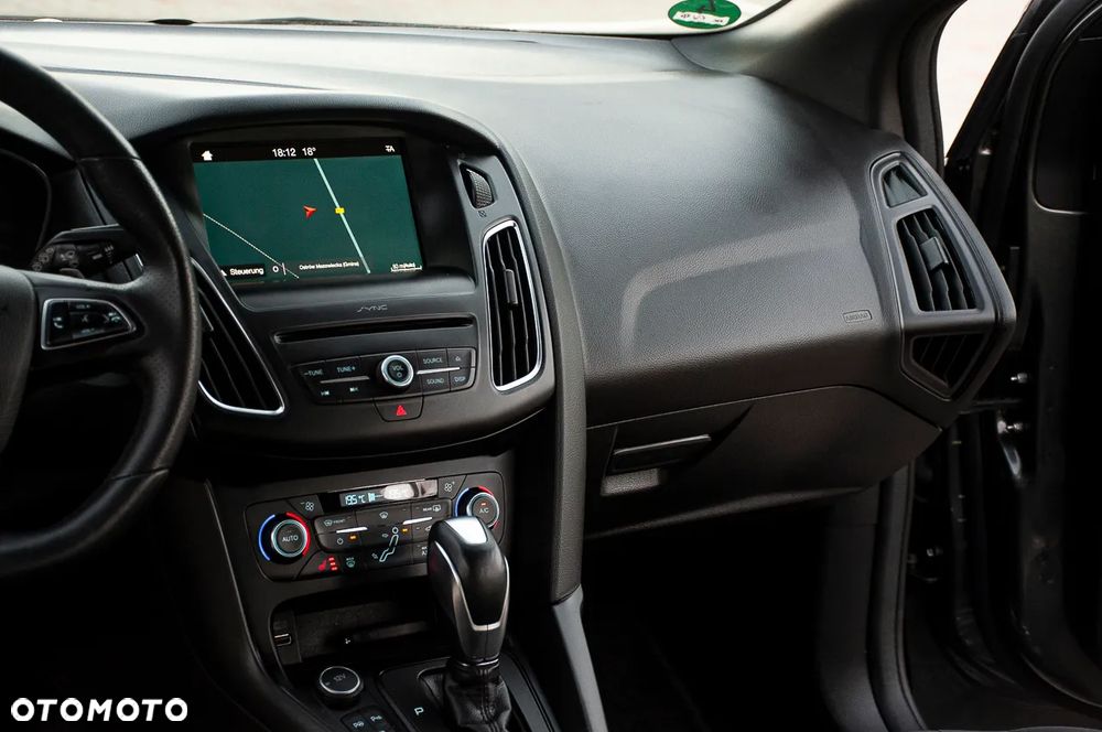 Ford Focus 1.5 EcoBoost ST-Line - 32