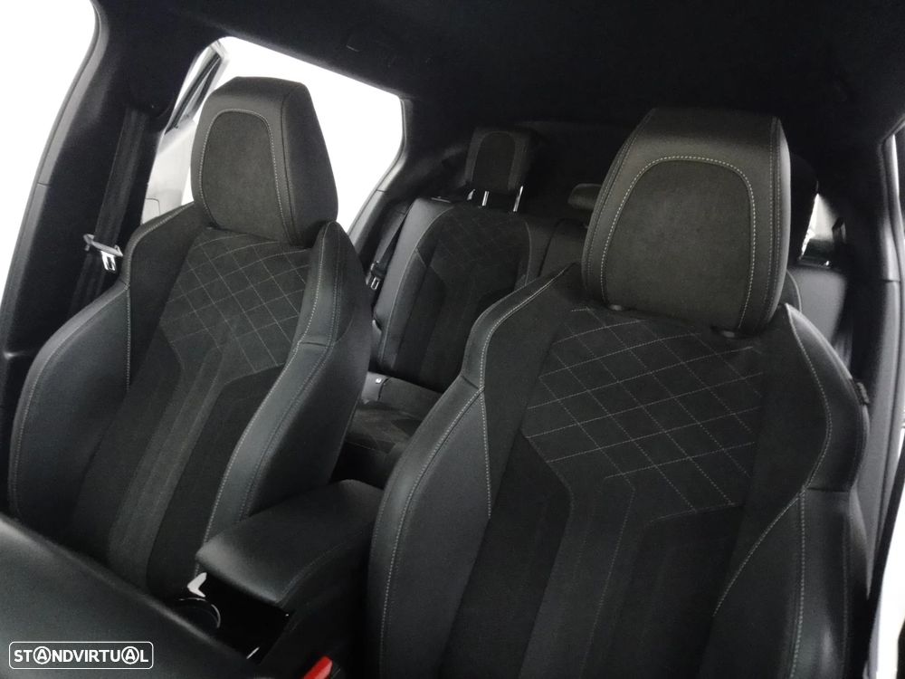 Peugeot e-2008 50 kWh GT Line - 11