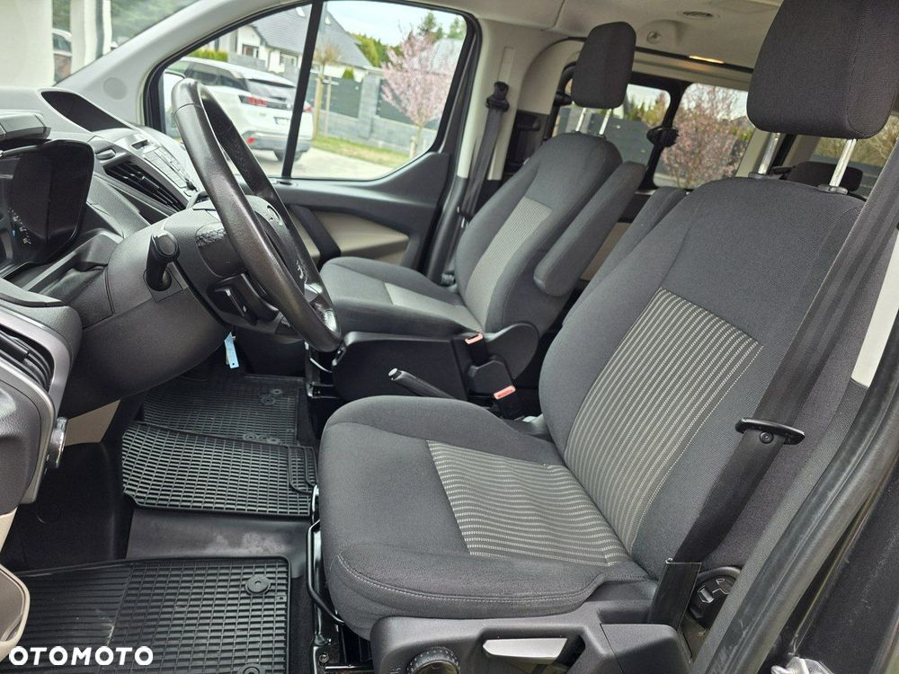 Ford Tourneo Custom - 6