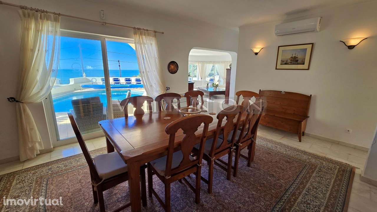 Algarve, para venda, moradia T5 primeira linha do mar com piscina aque - Grande imagem: 4/47